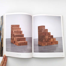 画像をギャラリービューアに読み込む, 「カール・アンドレ 彫刻と詩、その間」