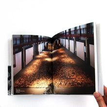 画像をギャラリービューアに読み込む, "三島喜美代 -未来への記憶"