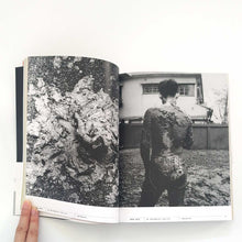 画像をギャラリービューアに読み込む, "白髪一雄 行為にこそ総てをかけて"