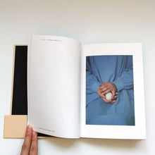 画像をギャラリービューアに読み込む, "Handle with Care" ソー・ソウエン