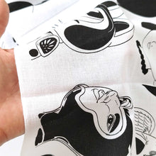 画像をギャラリービューアに読み込む, “VISITORS 手ぬぐい” 牛木匡憲