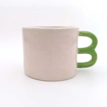 画像をギャラリービューアに読み込む, Imustan TOYマグカップ "shy (B)"