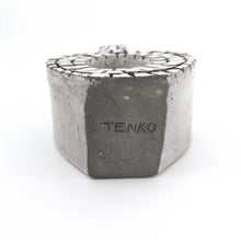 画像をギャラリービューアに読み込む, Tenko "ドーナツ・タイル花瓶 (白) "