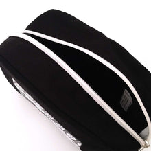 画像をギャラリービューアに読み込む, "「世界地図の間」キャンバスポーチ" 横山裕一