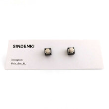 画像をギャラリービューアに読み込む, "スイッチピアス(白)" SINDENKI