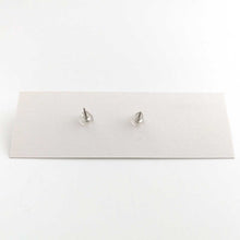 画像をギャラリービューアに読み込む, "スイッチピアス(白)" SINDENKI