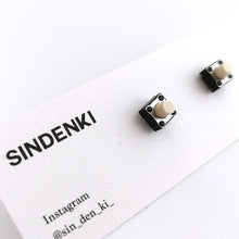 画像をギャラリービューアに読み込む, "スイッチピアス(白)" SINDENKI