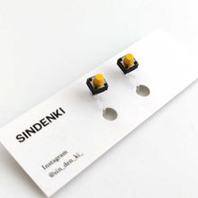 画像をギャラリービューアに読み込む, "スイッチイヤリング(黄)" SINDENKI