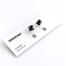 画像をギャラリービューアに読み込む, "スイッチイヤリング(黒)" SINDENKI