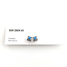 画像をギャラリービューアに読み込む, "スイッチイヤリング(青)" SINDENKI