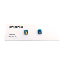 画像をギャラリービューアに読み込む, "電子基板ピアス(青)" SINDENKI