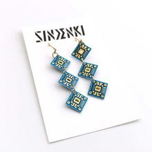 画像をギャラリービューアに読み込む, "電子基板3連ピアス(青/ゴールド)" SINDENKI