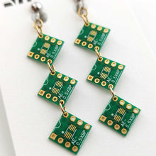 画像をギャラリービューアに読み込む, "電子基板3連イヤリング(緑)" SINDENKI