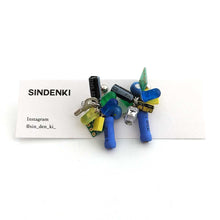 画像をギャラリービューアに読み込む, "電子部品のお花イヤリング(青)" SINDENKI