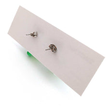 画像をギャラリービューアに読み込む, "電子部品の花瓶お花ピアス(黒)" SINDENKI