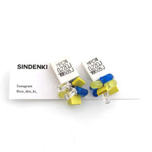 画像をギャラリービューアに読み込む, "電子部品の花瓶お花イヤリング(白)" SINDENKI