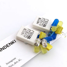 画像をギャラリービューアに読み込む, "電子部品の花瓶お花イヤリング(白)" SINDENKI