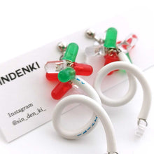 画像をギャラリービューアに読み込む, "電子部品の一輪お花イヤリング(赤)" SINDENKI