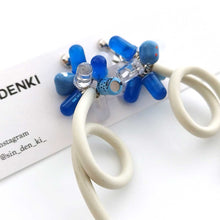 画像をギャラリービューアに読み込む, "電子部品の一輪お花イヤリング(青)" SINDENKI