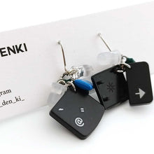 画像をギャラリービューアに読み込む, "LOW-KEYピアス(T->)" SINDENKI