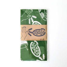 Load image into Gallery viewer, <tc>"Imustan Tenugui" Green x White</tc>