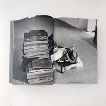 画像をギャラリービューアに読み込む, "Beuys Book" Klaus Staeck/Gerhard Steidl