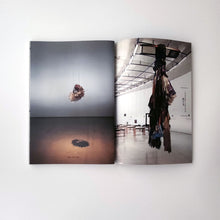 画像をギャラリービューアに読み込む, いのちの裂け目―布が描き出す近代、青森から|The Beginning of Life/Art: Cloth Weaves Our Times, from Aomori