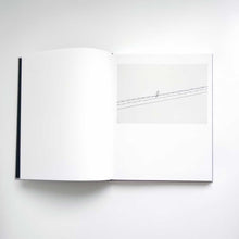 Load image into Gallery viewer, Des oiseaux(On birds) -川内倫子|Rinko Kawauchi