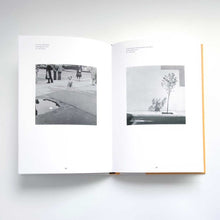 画像をギャラリービューアに読み込む, 「Photography」Barkley L. Hendricks | バークリー・L・ヘンドリックス