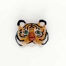 画像をギャラリービューアに読み込む, 「ブローチ トラ」本濃研太 | 「Brooch Tiger」 Genta Honnoh