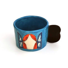 Load image into Gallery viewer, <transcy>Imustan Mug “hand holding floweres/window”</transcy>
