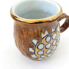 Load image into Gallery viewer, SANZOKU &quot;Big Flower Cup (Melting Glaze Color) Dark Mocha&quot;
