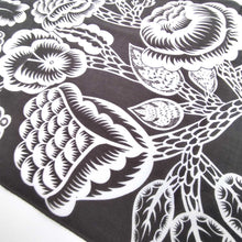 Load image into Gallery viewer, "Natsumi Noda Tenugui" Gray x White
