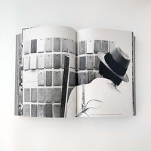 画像をギャラリービューアに読み込む, Beuys Book-Klaus Staeck/Gerhard Steidl｜ボイス・ブック（英語）
